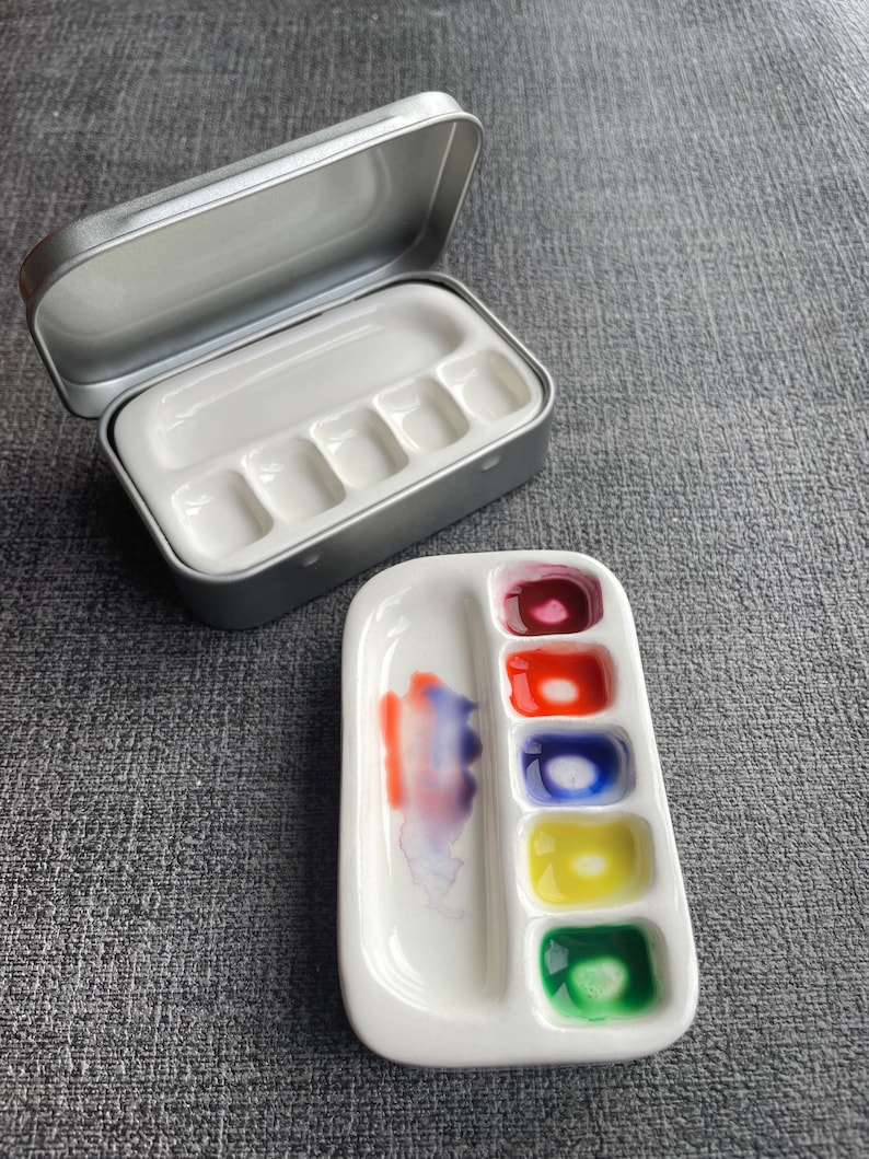 The BEST traveling palette for watercolor or gouache? Review on Portable  Painter and metal palette 